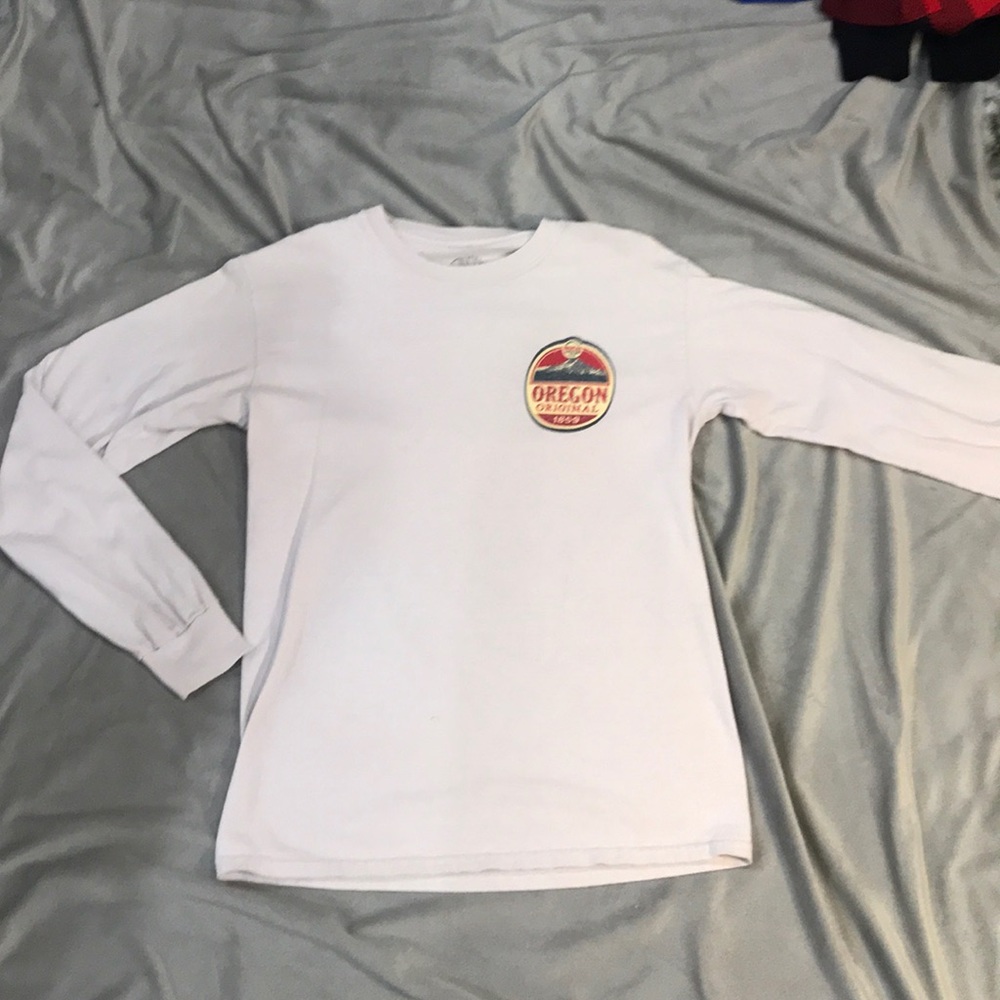 Long sleeve graphic tee